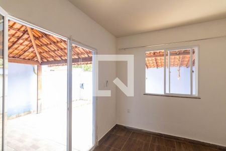 Sala de casa para alugar com 2 quartos, 90m² em Campo Grande, Rio de Janeiro