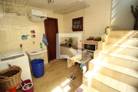 Casa à venda com 204m², 4 quartos e 2 vagas