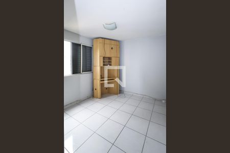Apartamento para alugar com 68m², 3 quartos e 1 vagaQuarto 2