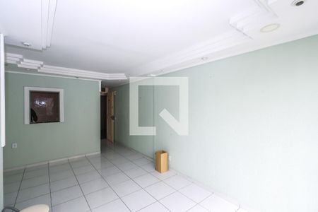 Sala de apartamento para alugar com 3 quartos, 68m² em Jardim Santa Emilia, São Paulo