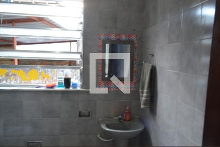 Casa de condomínio à venda com 200m², 3 quartos e sem vagaBanheiro