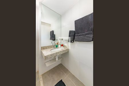 Apartamento para alugar com 55m², 2 quartos e 2 vagas Apartamento para alugar com 55m², 2 quartos e 2 vagasBanheiro da Suíte