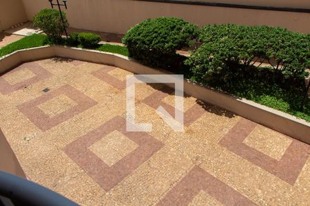 Apartamento à venda com 164m², 4 quartos e 2 vagasSacada do Quarto 2