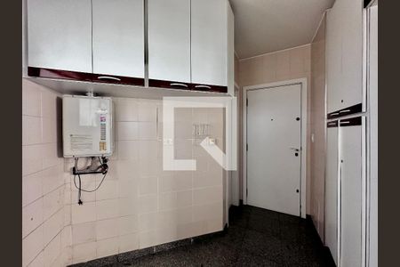 Apartamento para alugar com 172m², 3 quartos e 2 vagasÁrea de Serviço