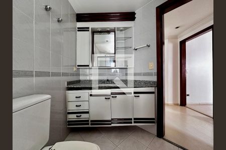 Apartamento para alugar com 172m², 3 quartos e 2 vagasBanheiro Social 