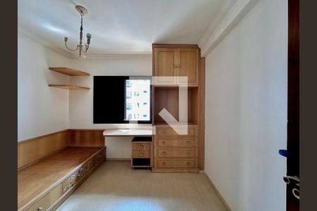 Apartamento para alugar com 172m², 3 quartos e 2 vagasQuarto 2