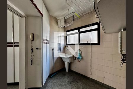 Apartamento para alugar com 172m², 3 quartos e 2 vagasÁrea de Serviço