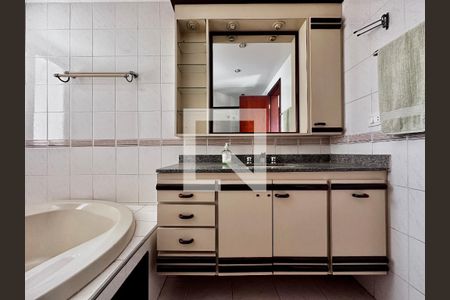 Apartamento para alugar com 172m², 3 quartos e 2 vagasBanheiro Suíte 