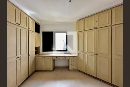 Apartamento para alugar com 172m², 3 quartos e 2 vagasQuarto 3