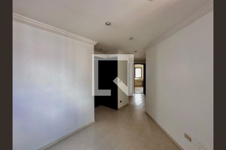 Apartamento para alugar com 172m², 3 quartos e 2 vagasCorredor Quartos 