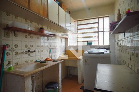 Casa à venda com 360m², 3 quartos e 2 vagasÁrea de Serviço