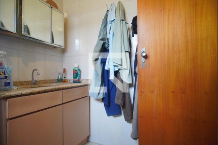 Casa à venda com 360m², 3 quartos e 2 vagasBanheiro da Suíte