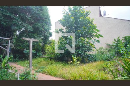 Casa à venda com 360m², 3 quartos e 2 vagasQuintal