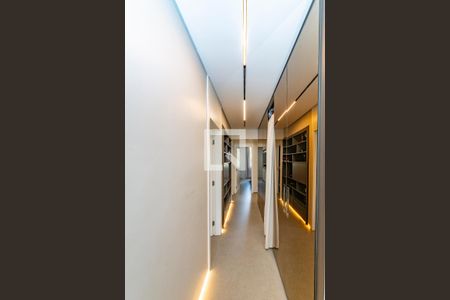 Apartamento à venda com 250m², 5 quartos e 2 vagasCorredor