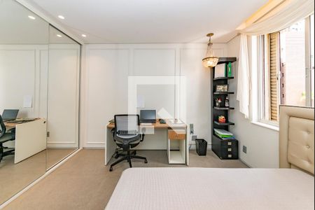 Apartamento à venda com 250m², 5 quartos e 2 vagasQuarto 5