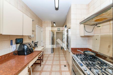 Apartamento à venda com 250m², 5 quartos e 2 vagasCozinha
