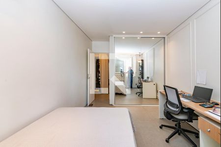 Apartamento à venda com 250m², 5 quartos e 2 vagasQuarto 5
