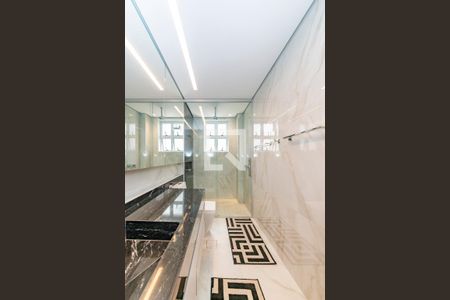 Apartamento à venda com 250m², 5 quartos e 2 vagasBanheiro da Suíte 2