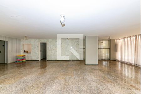 Apartamento à venda com 250m², 5 quartos e 2 vagasSalão de Festas