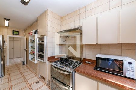 Apartamento à venda com 250m², 5 quartos e 2 vagasCozinha