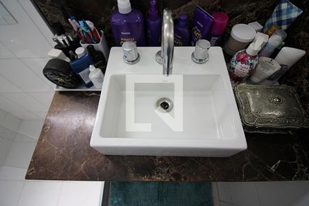 Apartamento à venda com 102m², 3 quartos e 2 vagasQuarto 1 - Suíte Banheiro