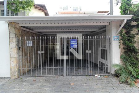 Casa à venda com 154m², 4 quartos e 2 vagasFachada