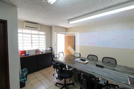 Casa à venda com 154m², 4 quartos e 2 vagasQuarto 3 - Suíte