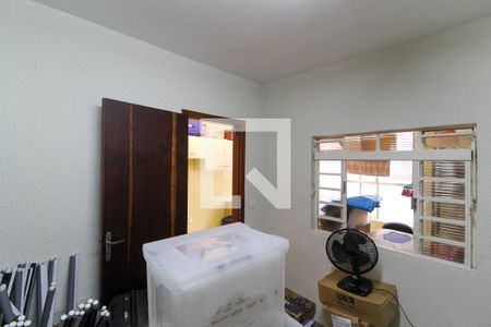 Casa à venda com 154m², 4 quartos e 2 vagasQuarto 4 - Serviço
