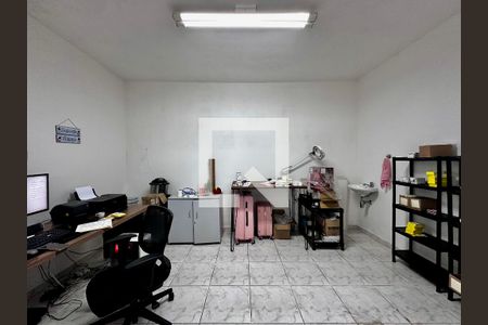 Casa à venda com 200m², 3 quartos e 2 vagas Casa à venda com 200m², 3 quartos e 2 vagasQuarto de Serviço