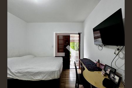 Casa à venda com 200m², 3 quartos e 2 vagas Casa à venda com 200m², 3 quartos e 2 vagasQuarto 3