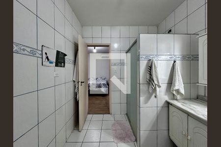 Casa à venda com 200m², 3 quartos e 2 vagas Casa à venda com 200m², 3 quartos e 2 vagasBanheiro Suíte