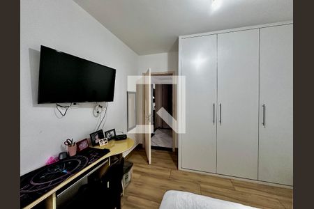 Casa à venda com 200m², 3 quartos e 2 vagas Casa à venda com 200m², 3 quartos e 2 vagasQuarto 3