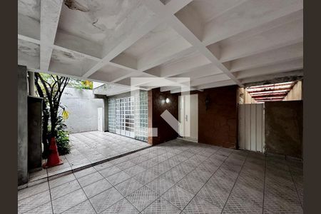 Casa à venda com 200m², 3 quartos e 2 vagas Casa à venda com 200m², 3 quartos e 2 vagasGaragem