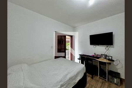 Casa à venda com 200m², 3 quartos e 2 vagas Casa à venda com 200m², 3 quartos e 2 vagasQuarto 3