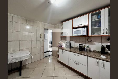Casa à venda com 200m², 3 quartos e 2 vagas Casa à venda com 200m², 3 quartos e 2 vagasCozinha