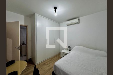 Casa à venda com 200m², 3 quartos e 2 vagas Casa à venda com 200m², 3 quartos e 2 vagasQuarto 3