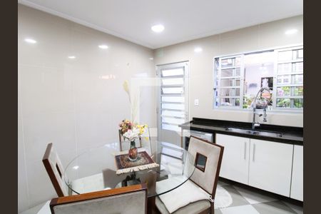 Casa à venda com 120m², 3 quartos e 2 vagasCozinha