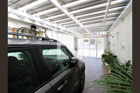 Casa à venda com 120m², 3 quartos e 2 vagasGaragem