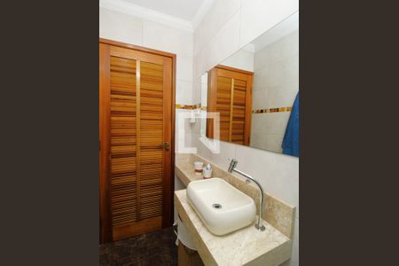 Casa à venda com 120m², 3 quartos e 2 vagasBanheiro Social