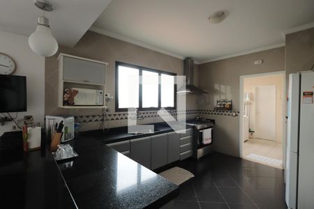 Apartamento à venda com 185m², 4 quartos e 2 vagasCozinha