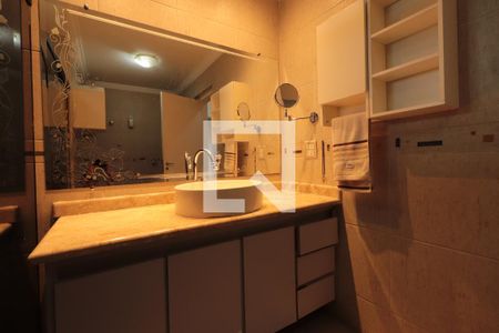 Apartamento à venda com 185m², 4 quartos e 2 vagasBanheiro da Suíte 3