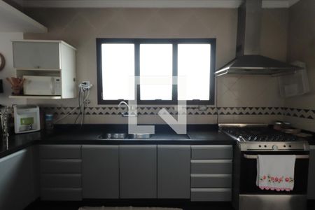 Apartamento à venda com 185m², 4 quartos e 2 vagasCozinha