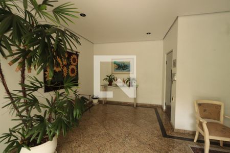 Apartamento à venda com 185m², 4 quartos e 2 vagasHall social