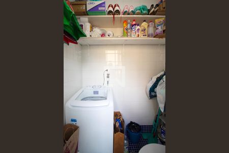 Apartamento à venda com 62m², 2 quartos e sem vaga Apartamento à venda com 62m², 2 quartos e sem vagaBanheiro de serviço