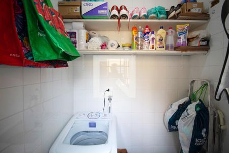 Apartamento à venda com 62m², 2 quartos e sem vaga Apartamento à venda com 62m², 2 quartos e sem vagaBanheiro de serviço