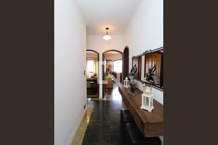 Casa à venda com 280m², 3 quartos e 2 vagasCorredor - Quartos