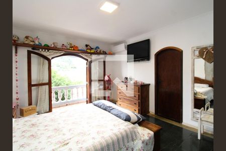 Casa à venda com 280m², 3 quartos e 2 vagasSuíte