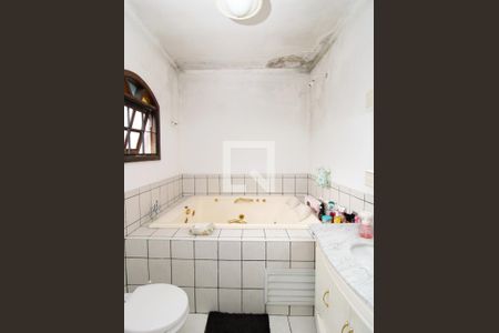 Casa à venda com 280m², 3 quartos e 2 vagasBanheiro da Suíte