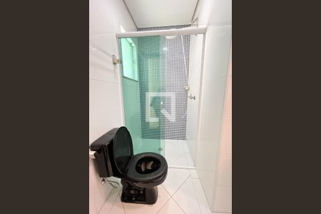 Casa à venda com 100m², 3 quartos e 2 vagas Casa à venda com 100m², 3 quartos e 2 vagasBanheiro