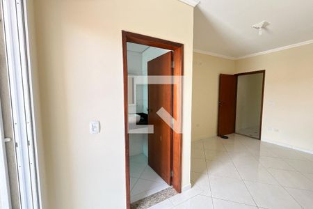 Casa à venda com 100m², 3 quartos e 2 vagas Casa à venda com 100m², 3 quartos e 2 vagasSuíte